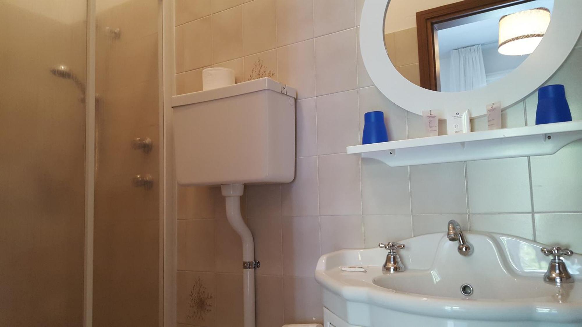 Hotel Firenze Μαλτσεζίνε Δωμάτιο φωτογραφία