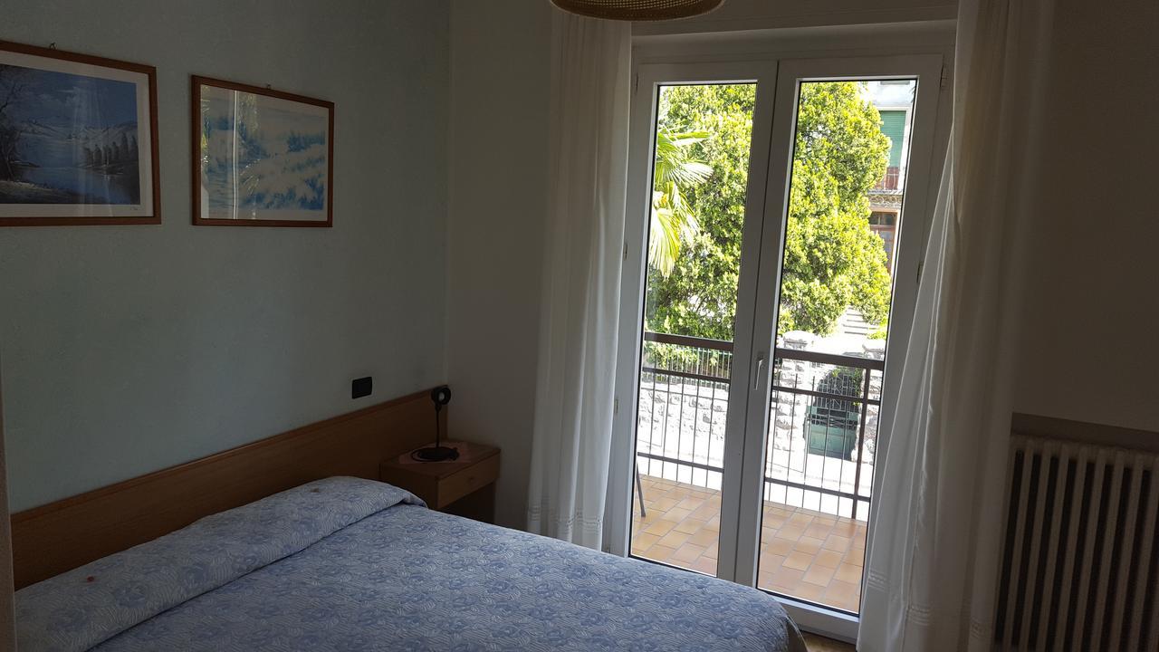 Hotel Firenze Μαλτσεζίνε Εξωτερικό φωτογραφία