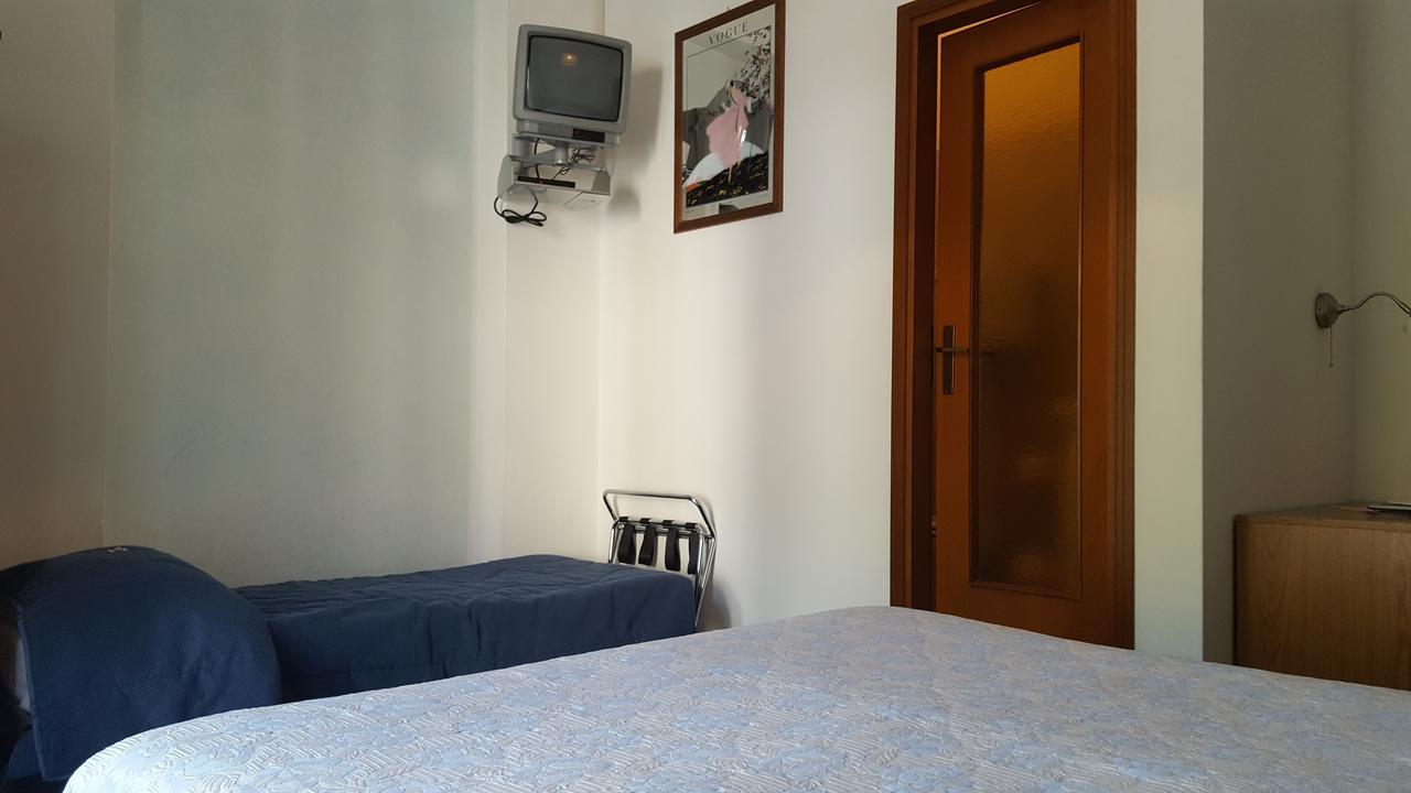 Hotel Firenze Μαλτσεζίνε Εξωτερικό φωτογραφία
